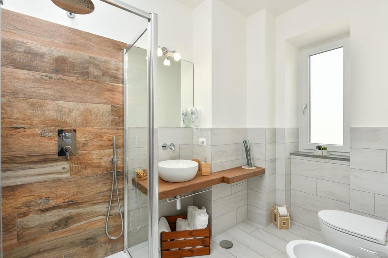 B&B Incentro Санта-Мария-ди-Кастеллабате Экстерьер фото