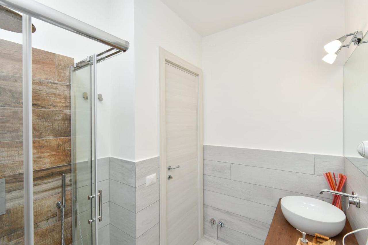 B&B Incentro Санта-Мария-ди-Кастеллабате Экстерьер фото