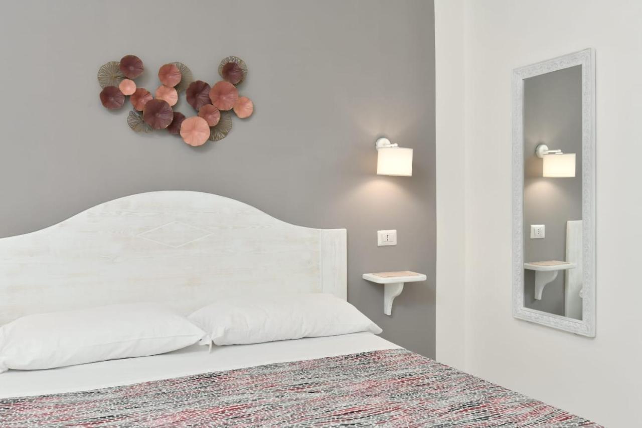 B&B Incentro Санта-Мария-ди-Кастеллабате Экстерьер фото